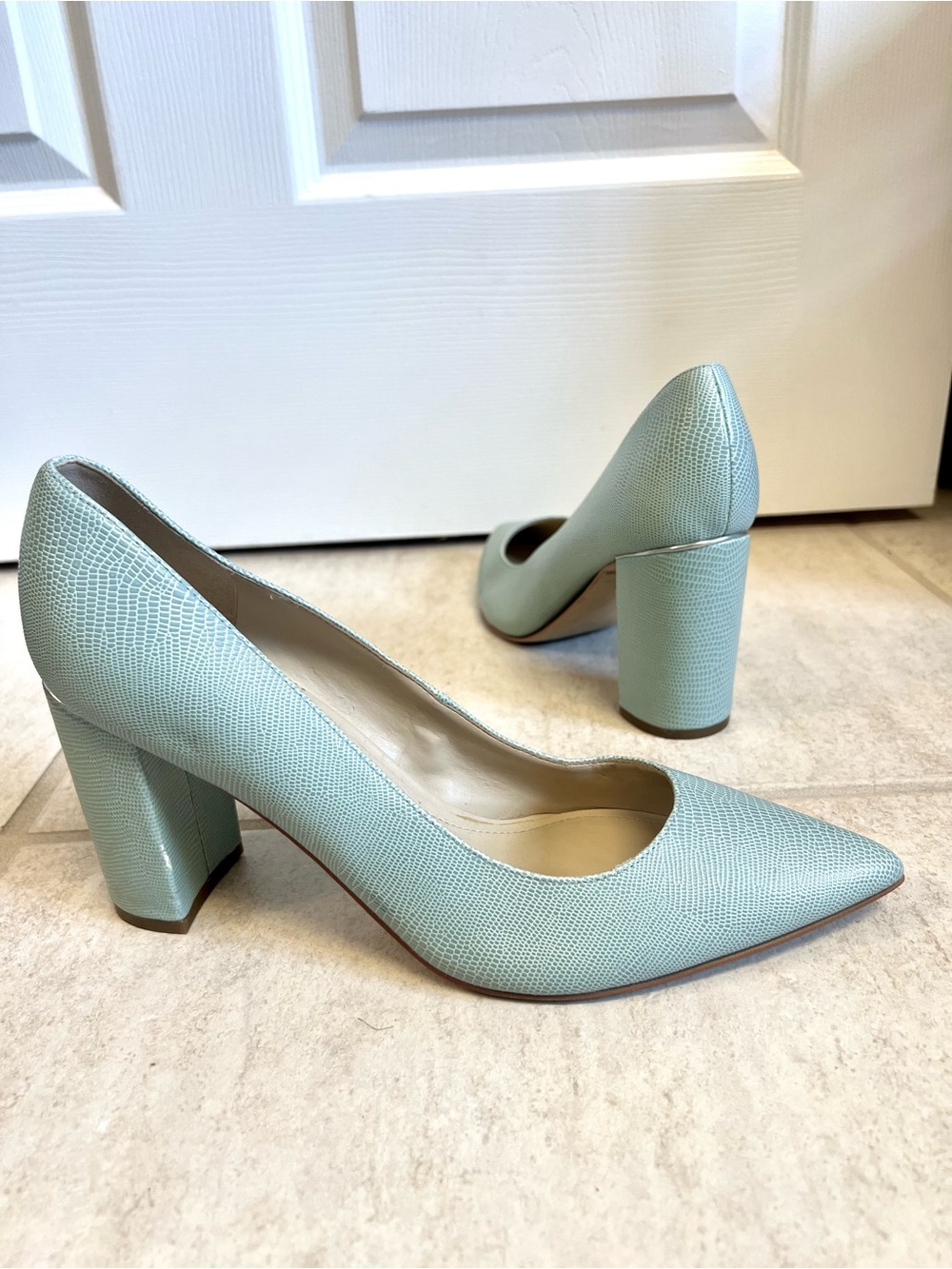 MARC FISHER ZALA Landry BLOCK HEEL POINTY TOE pumps light blue leather sleek 9.5